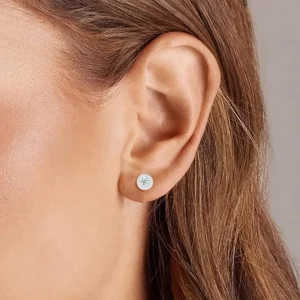 CZTICLE™ Boucles d'oreilles de thérapie magnétique en diamant bleu incolore